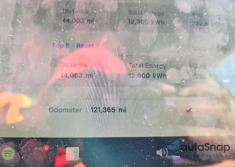 2022 Tesla Model Y z USA, uszkodzony, nr VIN 7SAYGDEE3NF481416